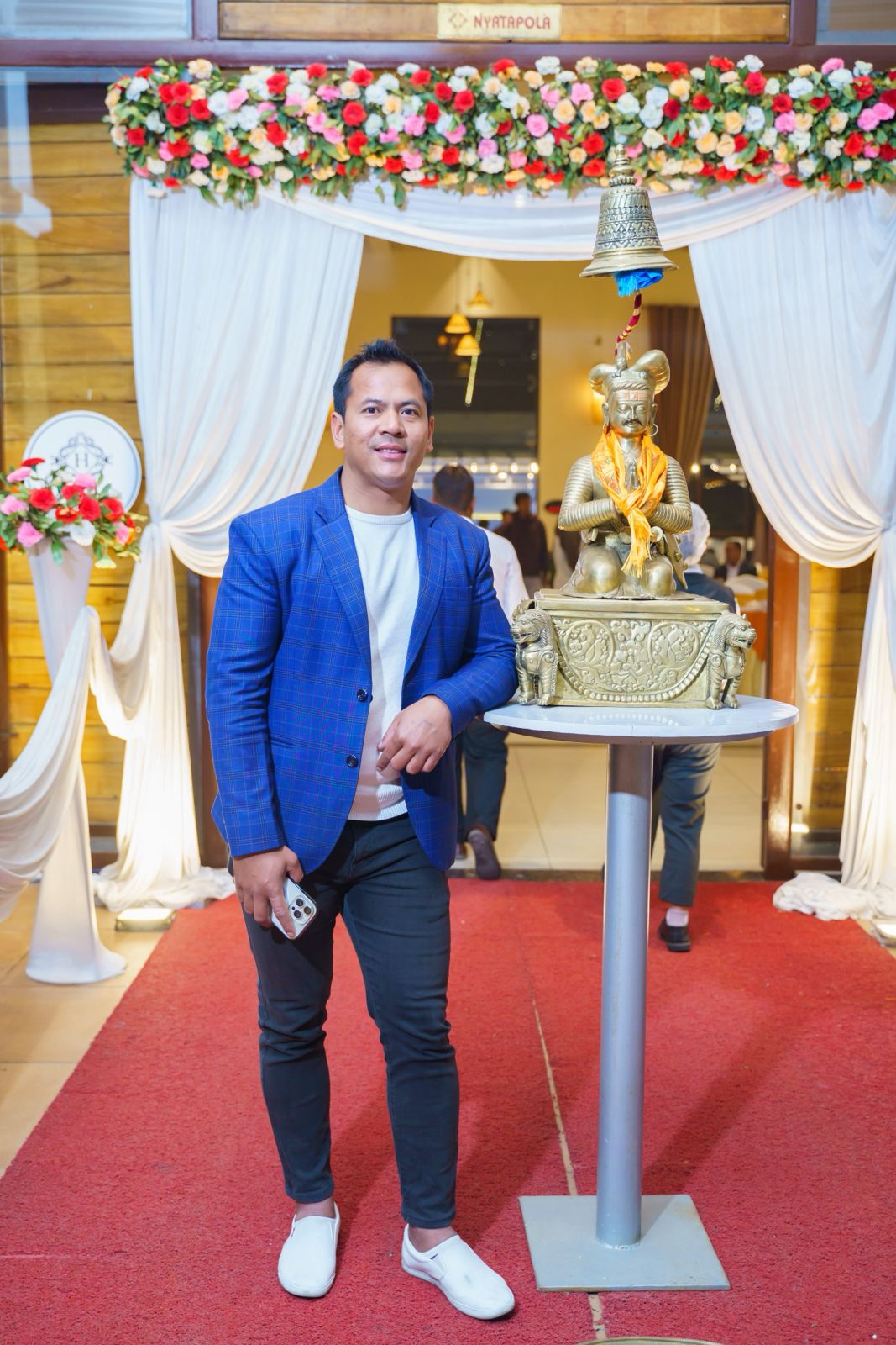 Raj Shrestha, Manager